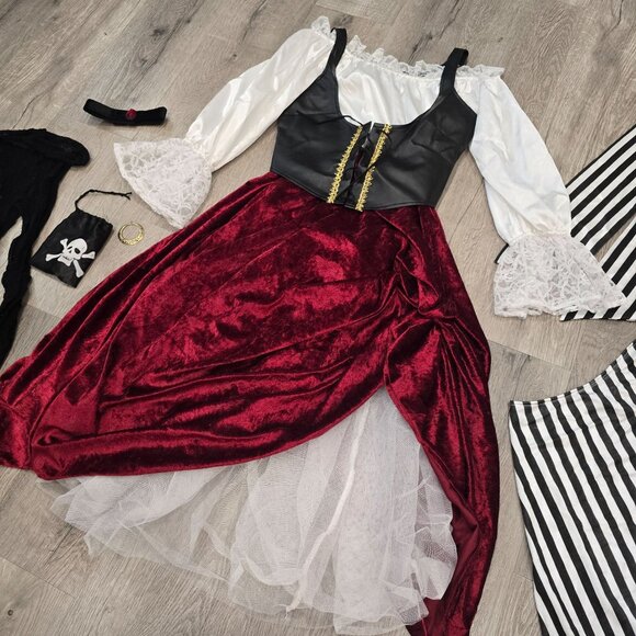 Women's InCharacter Pirate Costume Gasparilla Cosplay Disney Cruise Halloween - Picture 15 of 16